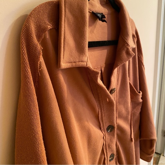 Heyson Button Up - Picture 2 of 6